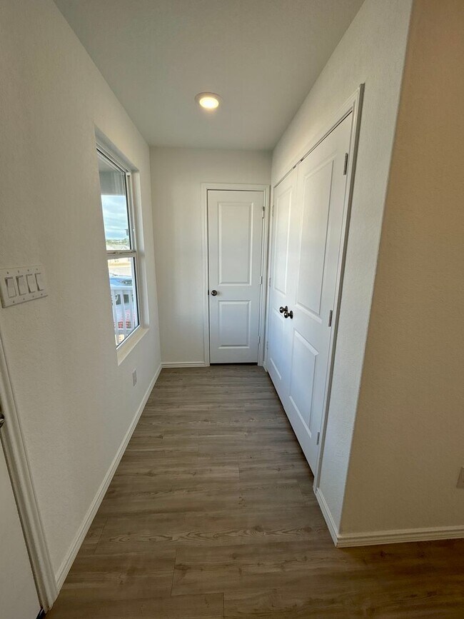 Building Photo - 5974 Companion Lp