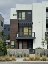 Building Photo - 16137 Veterans Wy