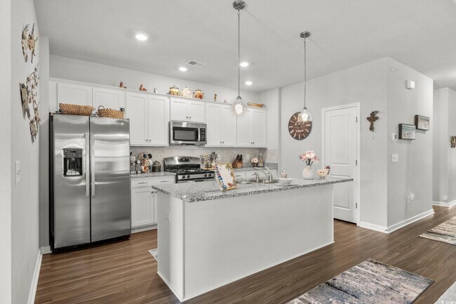 Building Photo - 1440 Bellaria Wy