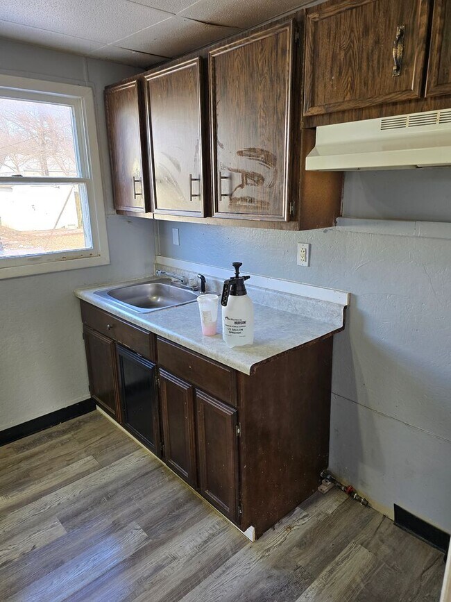 Building Photo - Cute 1 bed/ 1 bath home