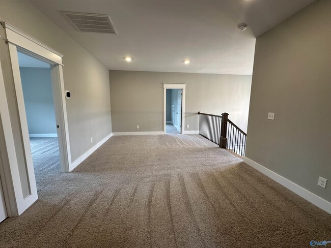 Building Photo - 8105 Goose Ridge Dr SE