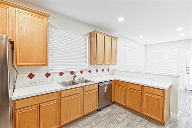 Building Photo - 9900 Presthope Dr