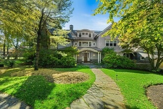 Building Photo - 29 Merrill Rd