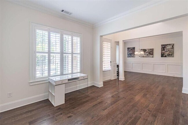 Building Photo - 829 Adler Ct