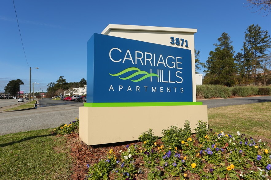 Building Photo - Carriage Hills