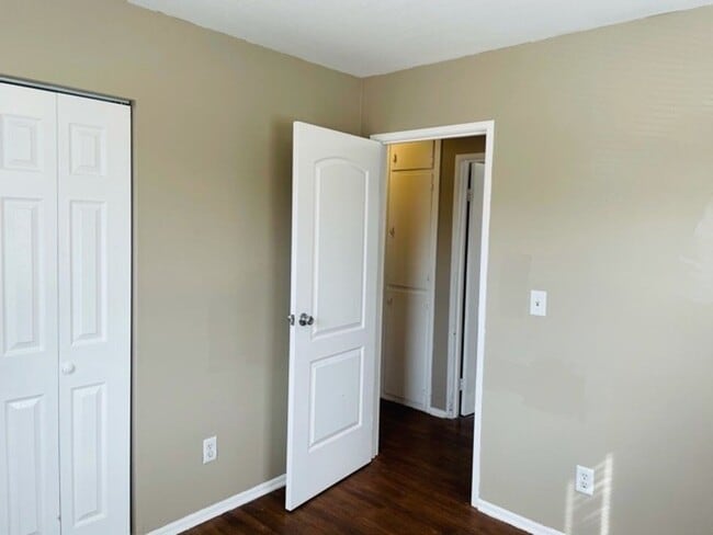 Building Photo - 3024 S St Paul St