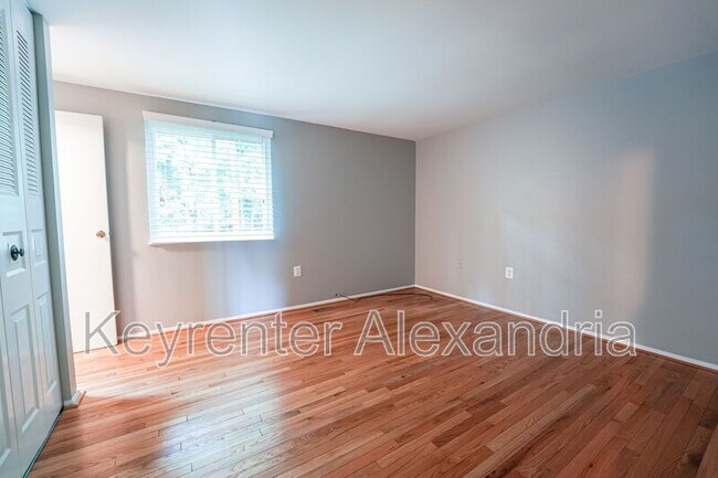 Building Photo - 5901 Beech Tree Dr