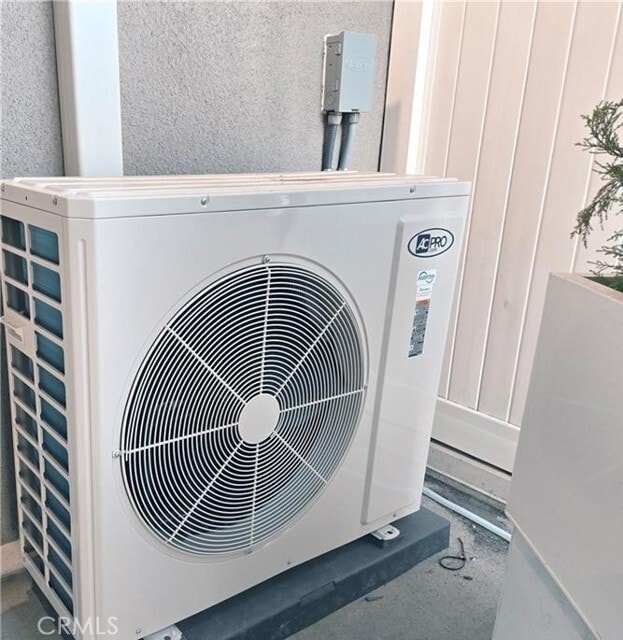 Building Photo - 4002 Bryant Ct