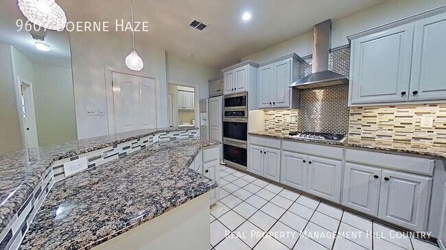 Building Photo - 9607 Boerne Haze