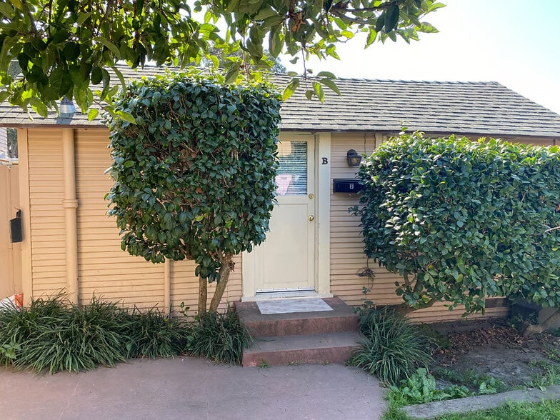 Building Photo - 138 Pine St