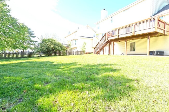 Building Photo - 5 Bed 3.5 Bath Chesterfield Charmer