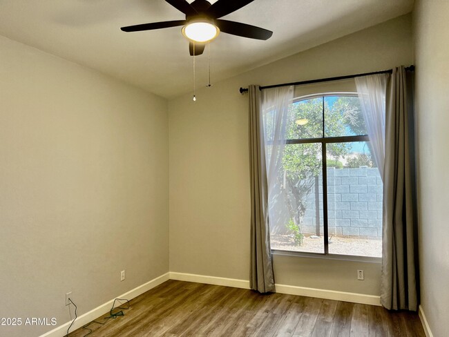 Building Photo - 3438 E Rockwood Dr