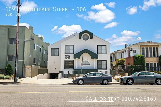 Building Photo - 10934 Moorpark St