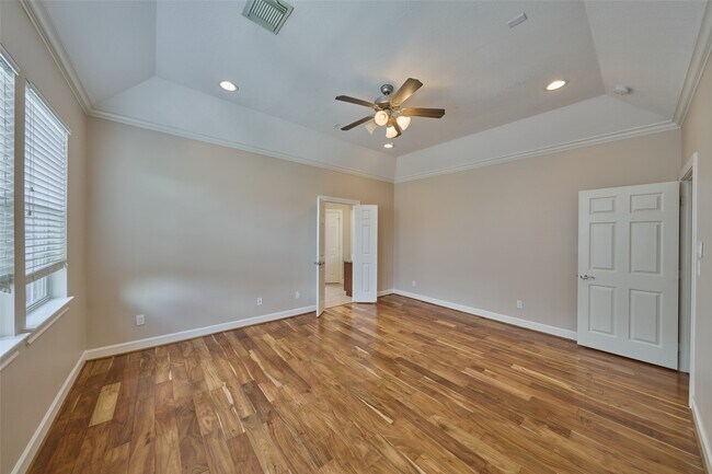 Building Photo - 2526 Bevis St
