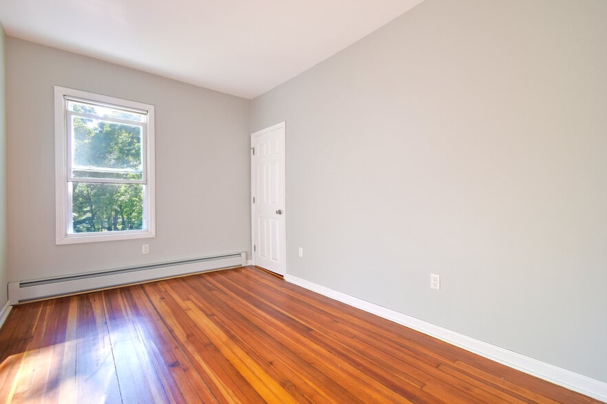 Second Bedroom - 30 Cooper St