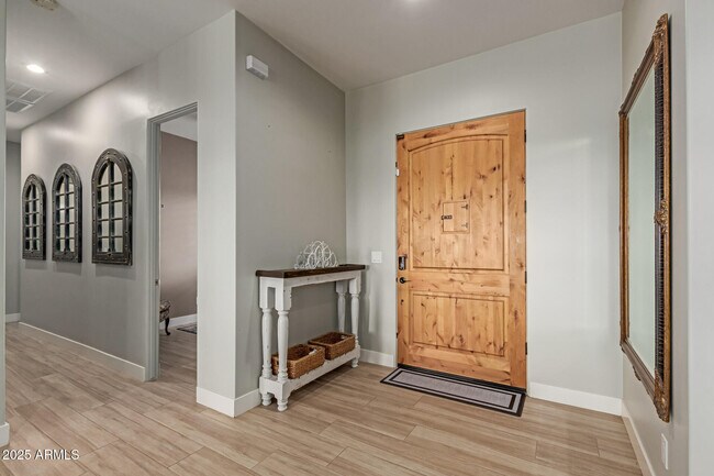 Building Photo - 17316 E Quail Track Rd