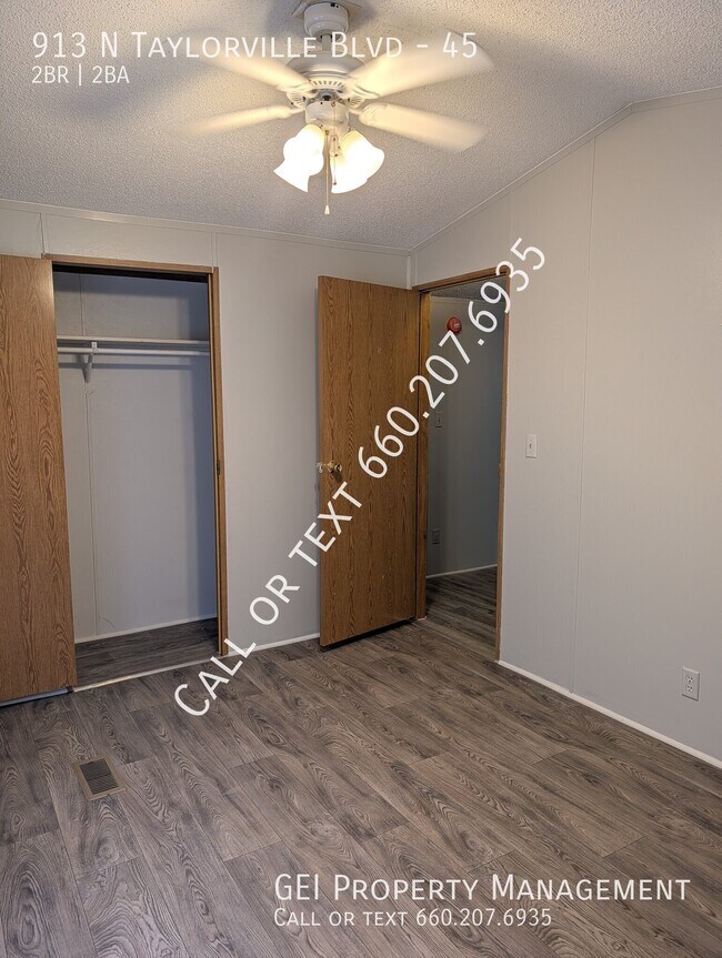 Building Photo - 913 N Taylorville Blvd
