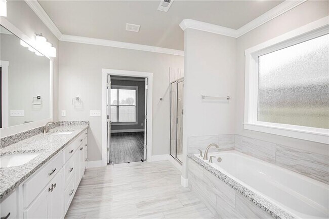 Building Photo - 1836 Seay Cir