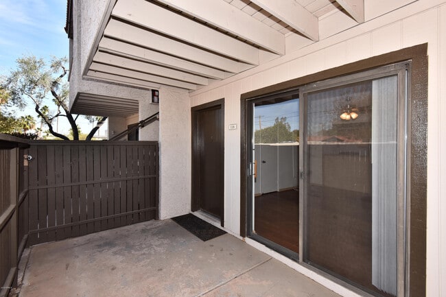 Building Photo - 2938 N 61st Pl