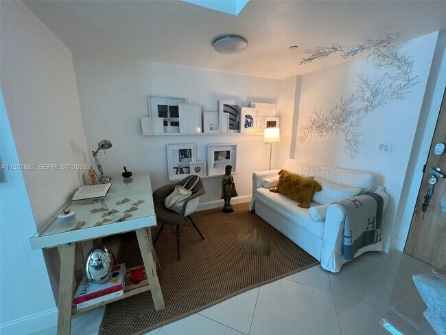 Building Photo - 350 S Miami Ave