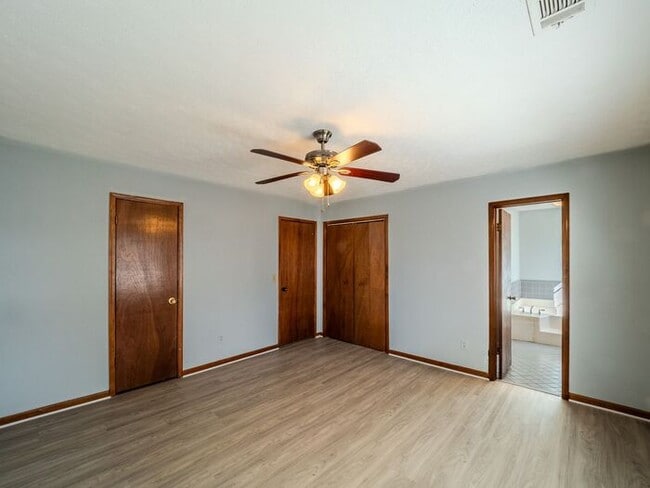 Building Photo - 1479 Millstream Trail NW