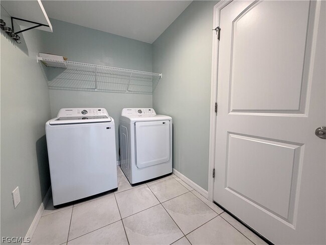 Building Photo - 331 NE 25th St