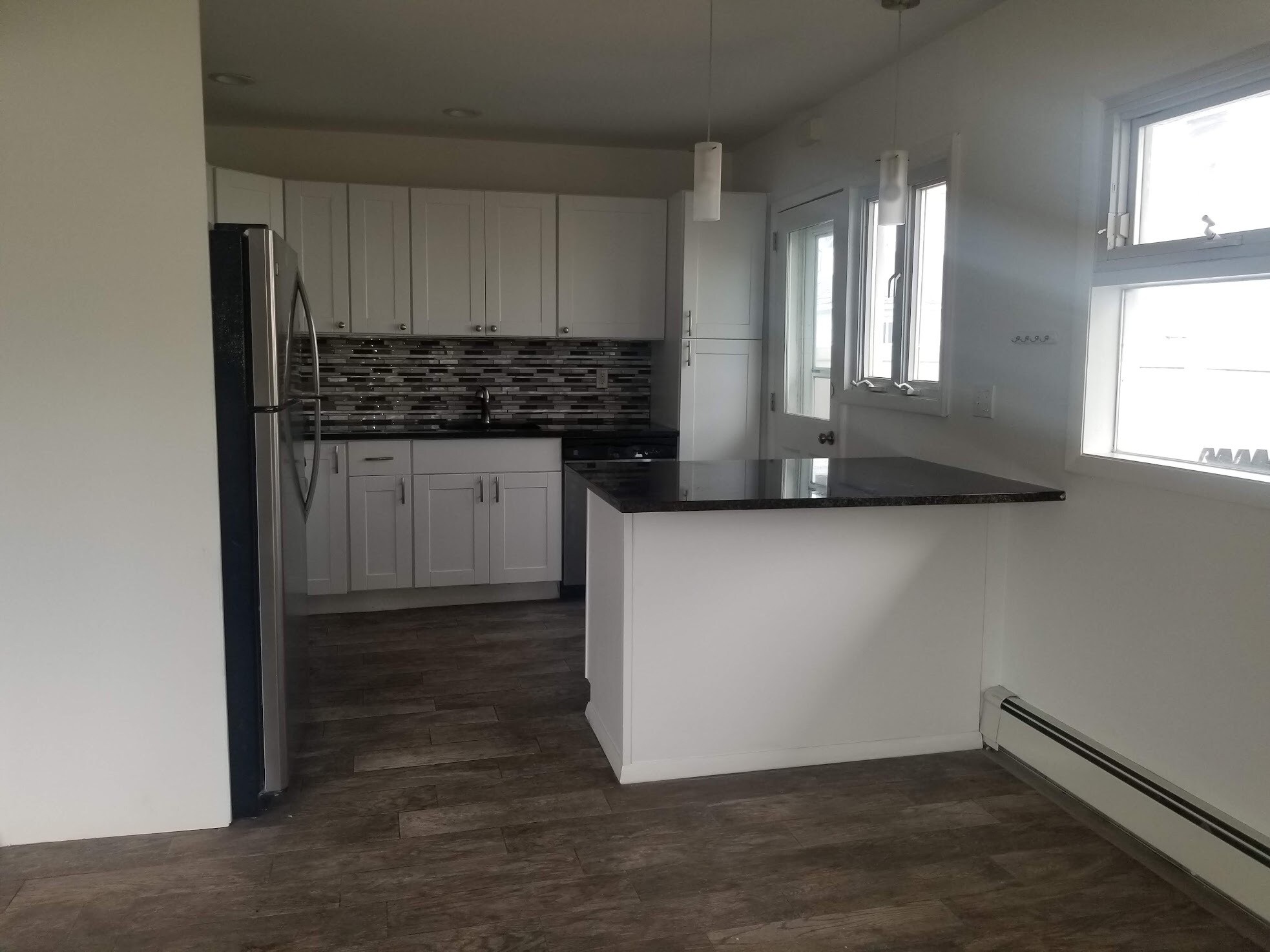 Kitchen - 456 Lincoln Blvd