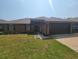 Building Photo - 1713 Wilderness Dr