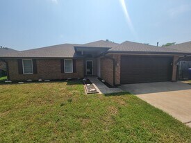 Building Photo - 1713 Wilderness Dr