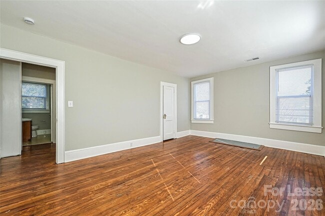 Building Photo - 134 Saluda St