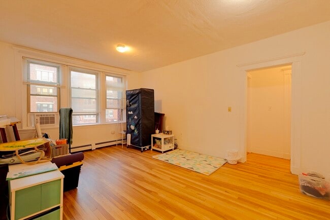 Building Photo - 24 Ransom Rd
