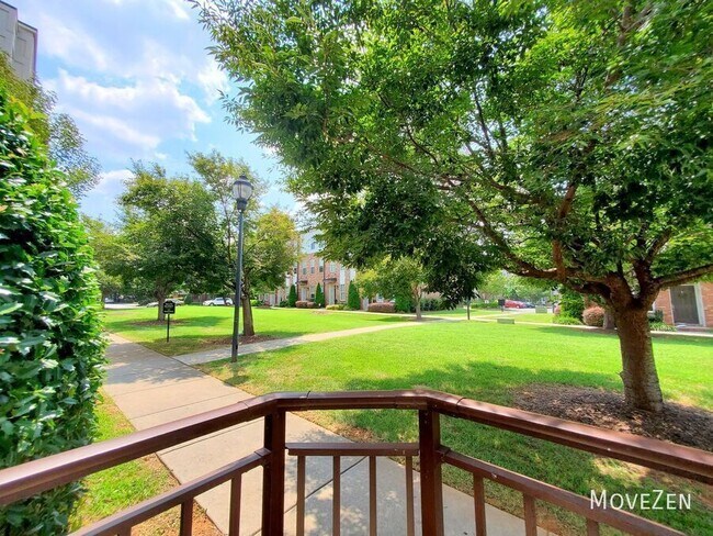 Building Photo - 827 Seigle Point Dr