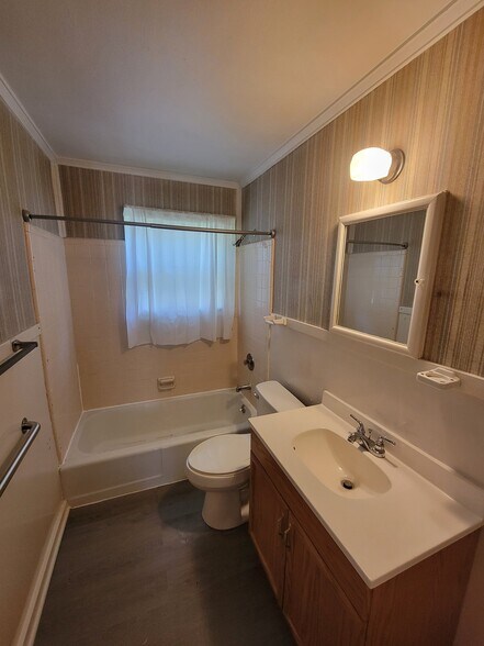 Building Photo - 4030 E Whitney Ln