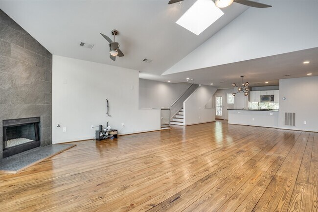 Building Photo - 4213 Dickason Ave