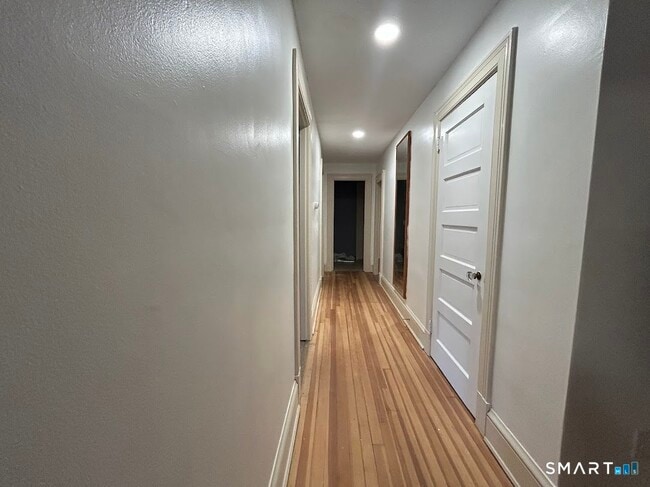 Building Photo - 108 Maplewood Ave