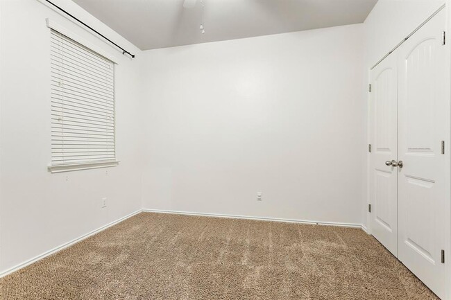 Building Photo - 448 Drystone Trail