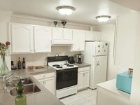 Building Photo - 9900 S Ocean Dr