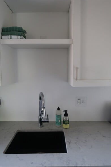 Building Photo - 3014 Dent Pl NW