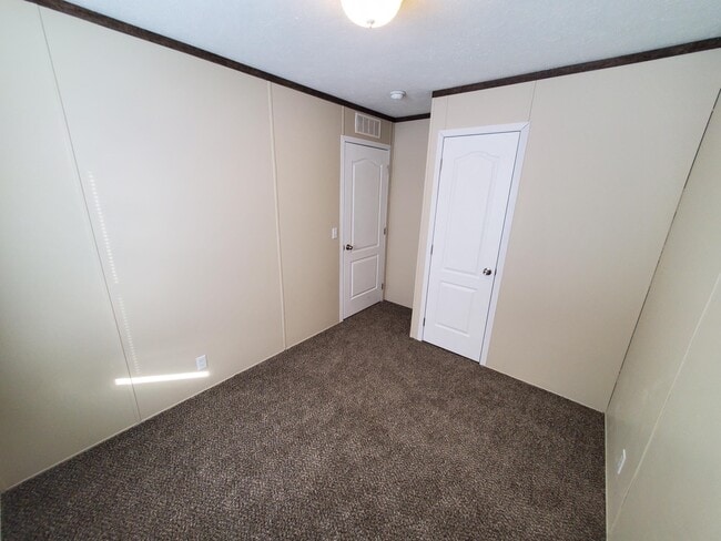 Building Photo - 23 Starling Hill Dr