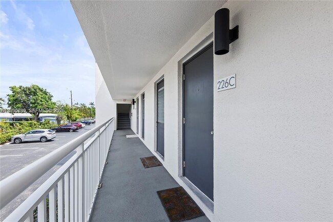 Building Photo - 4025 N Federal Hwy