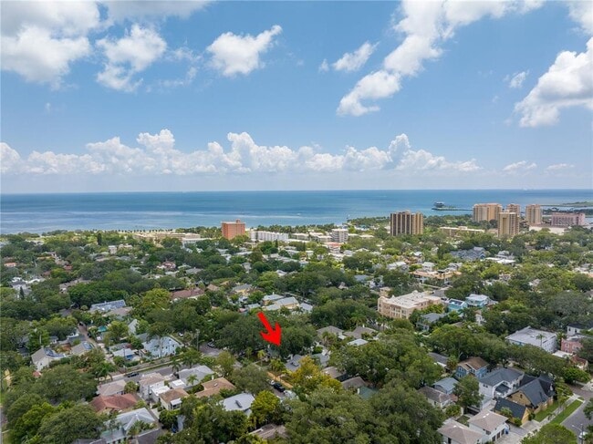 Building Photo - 356 14th Ave NE