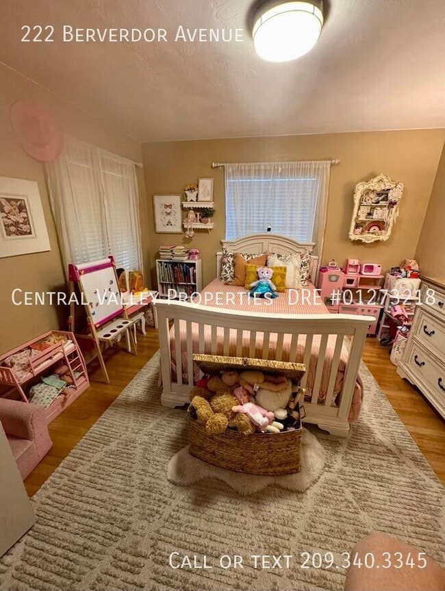 Building Photo - 222 Berverdor Ave