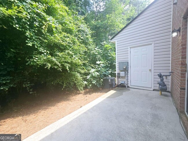 Building Photo - 1318 Guilderoy Ln