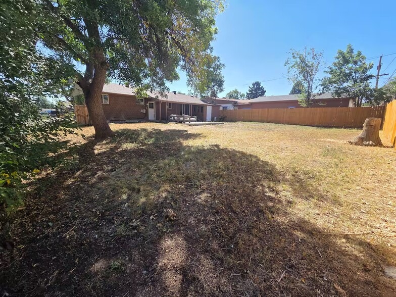 Building Photo - 1031 Erie St