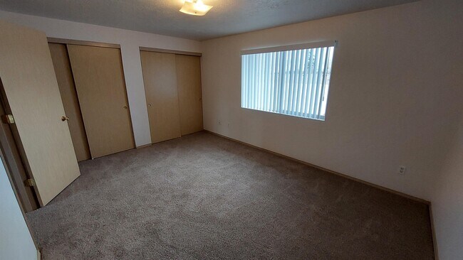 Building Photo - 160 N 7th St