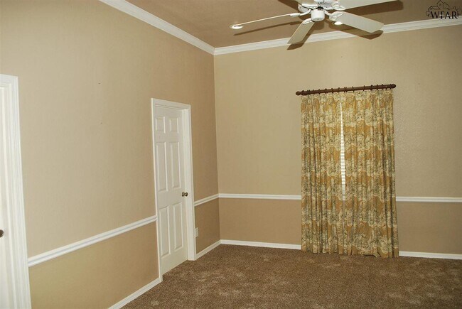 Building Photo - 3 Sand Piper