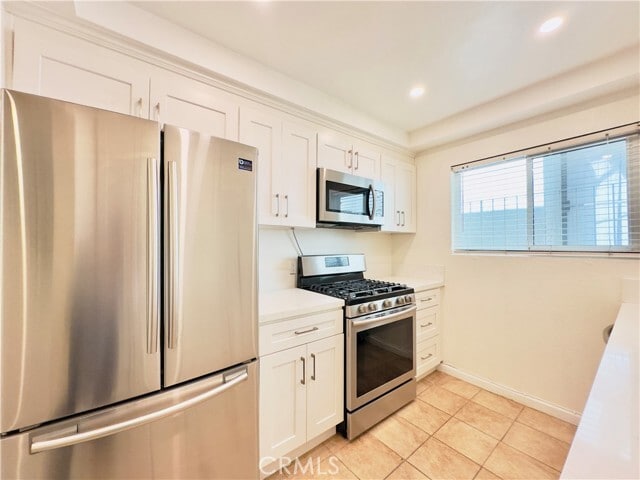 Building Photo - 525 E Verdugo Ave