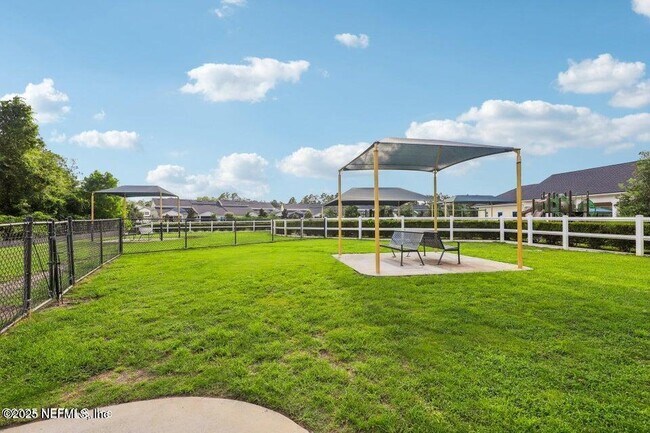 Building Photo - 118 Carousel Dr