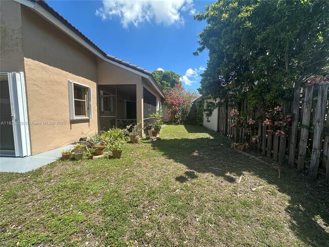 Building Photo - 15043 Brighton Ln
