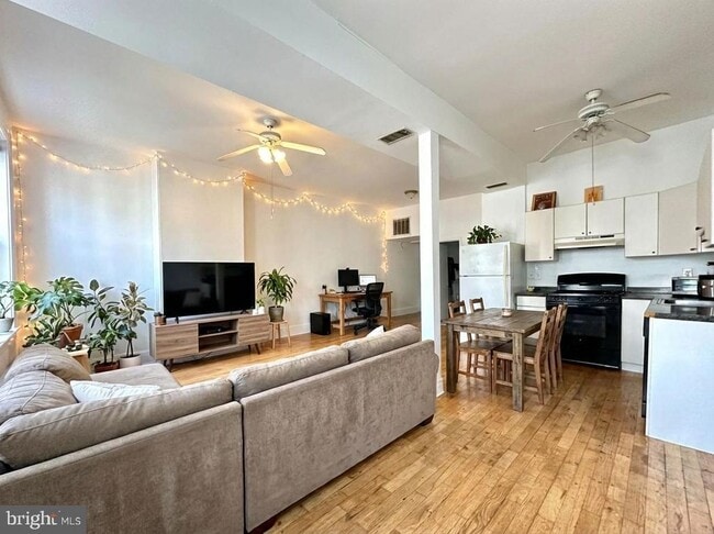 Building Photo - 1214 N 5th St